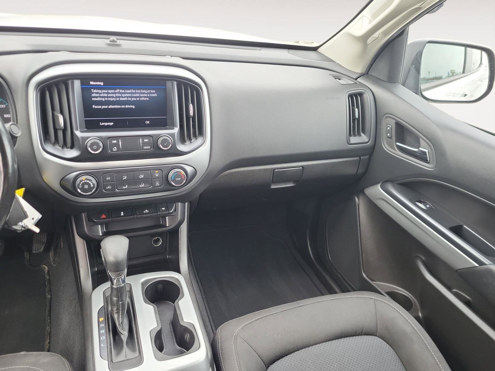 Used 2022 Chevrolet Colorado LT w/ LT Convenience Package image 12