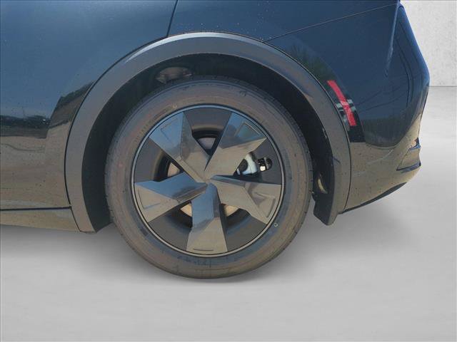 New 2027 Toyota Prius Plug-In Hybrid FWD image 10