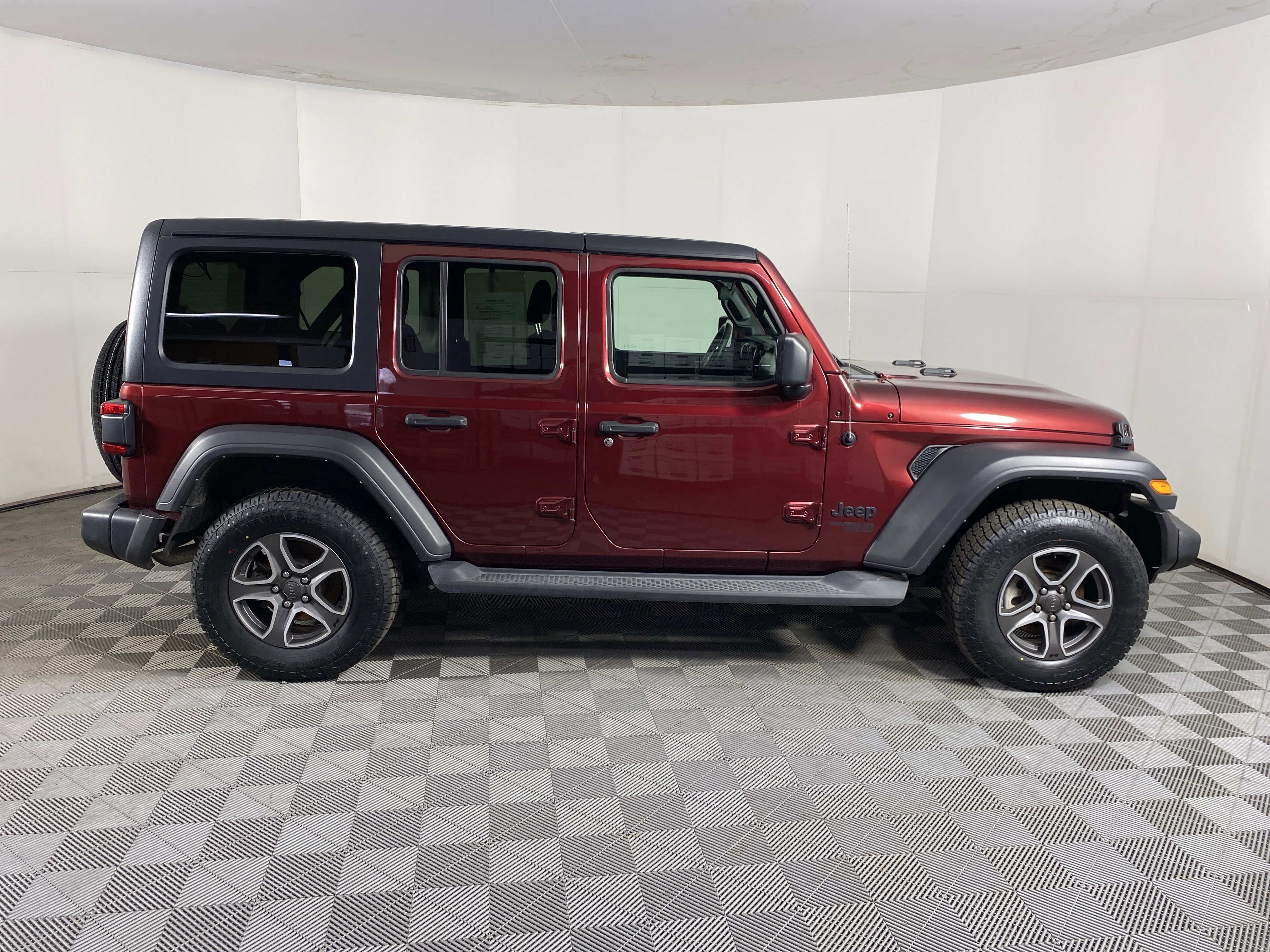 Used 2021 Jeep Wrangler Unlimited Sport AWD/4WD image 6