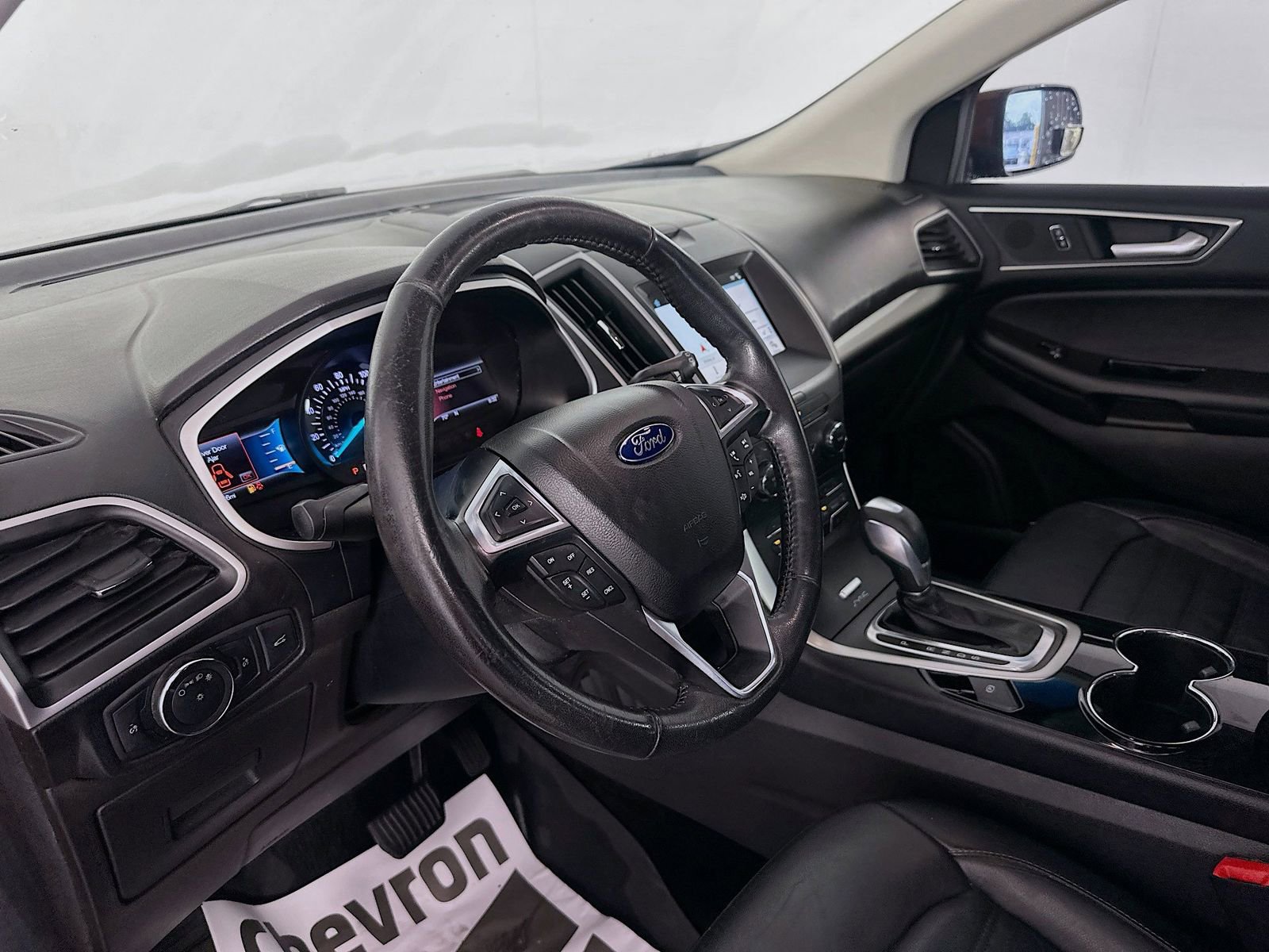 Used 2017 Ford Edge SEL w/ Equipment Group 201A FWD image 9