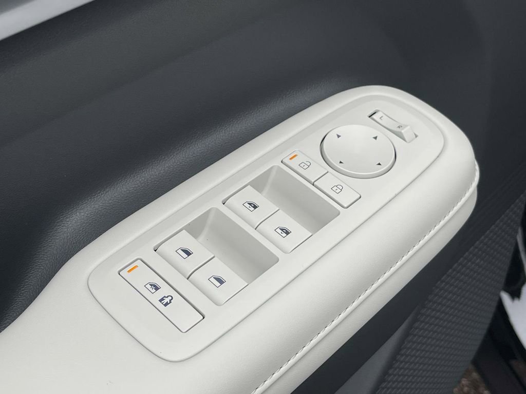 New 2026 Hyundai Santa Fe SEL image 17