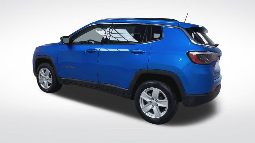 Used 2022 Jeep Compass Latitude w/ Convenience Group AWD/4WD image 6