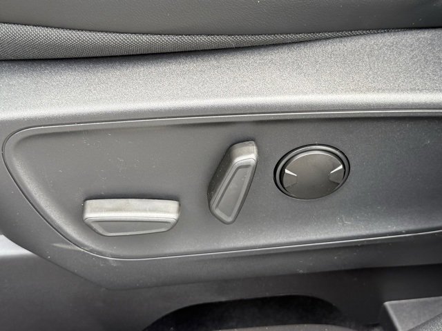 New 2025 Ford Escape ST-Line w/ Cold Weather Package image 24