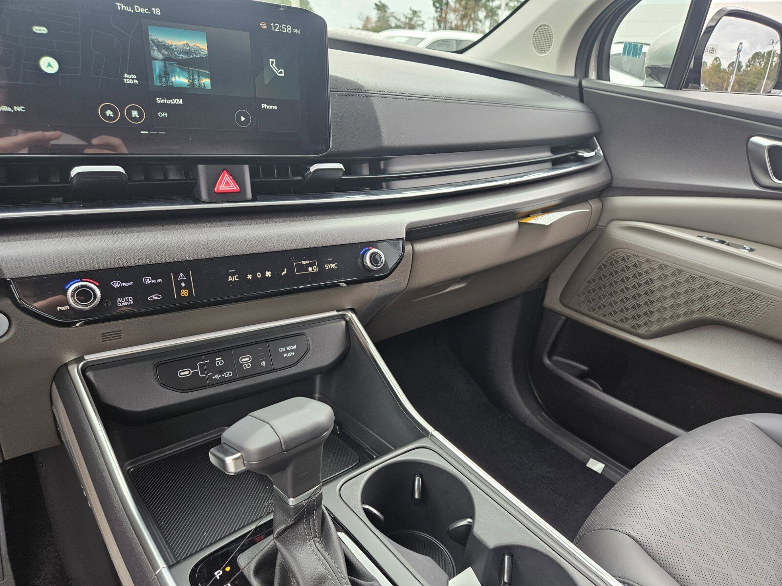 New 2026 Kia Carnival EX image 13