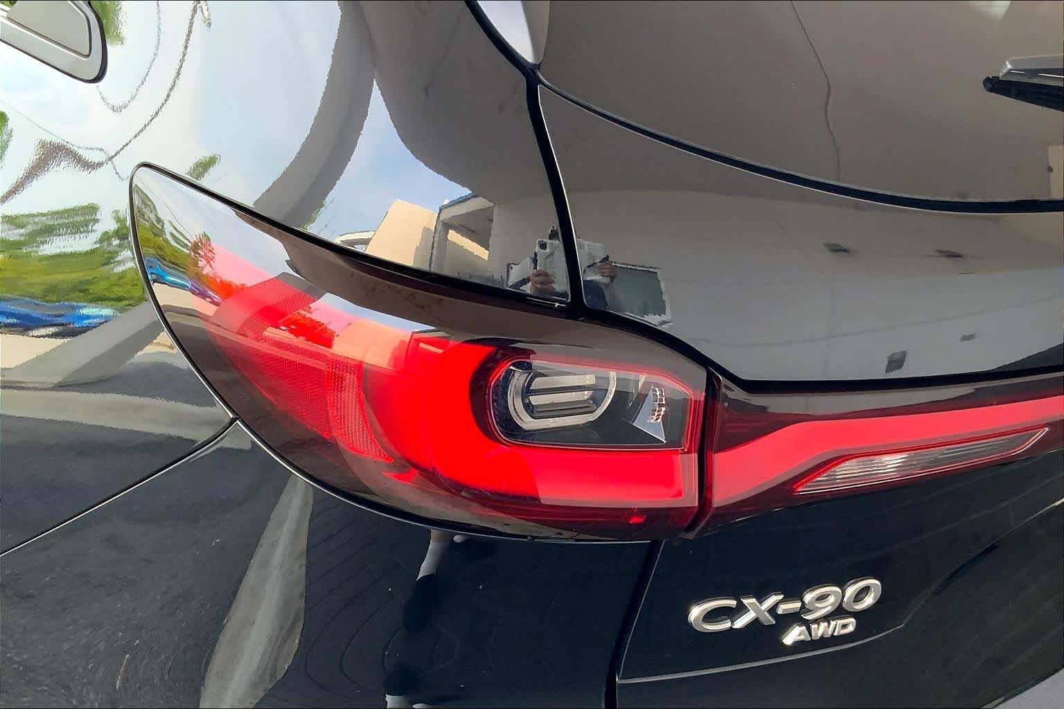 Used 2025 MAZDA CX-90 3.3 Turbo w/ Select Package AWD/4WD image 28