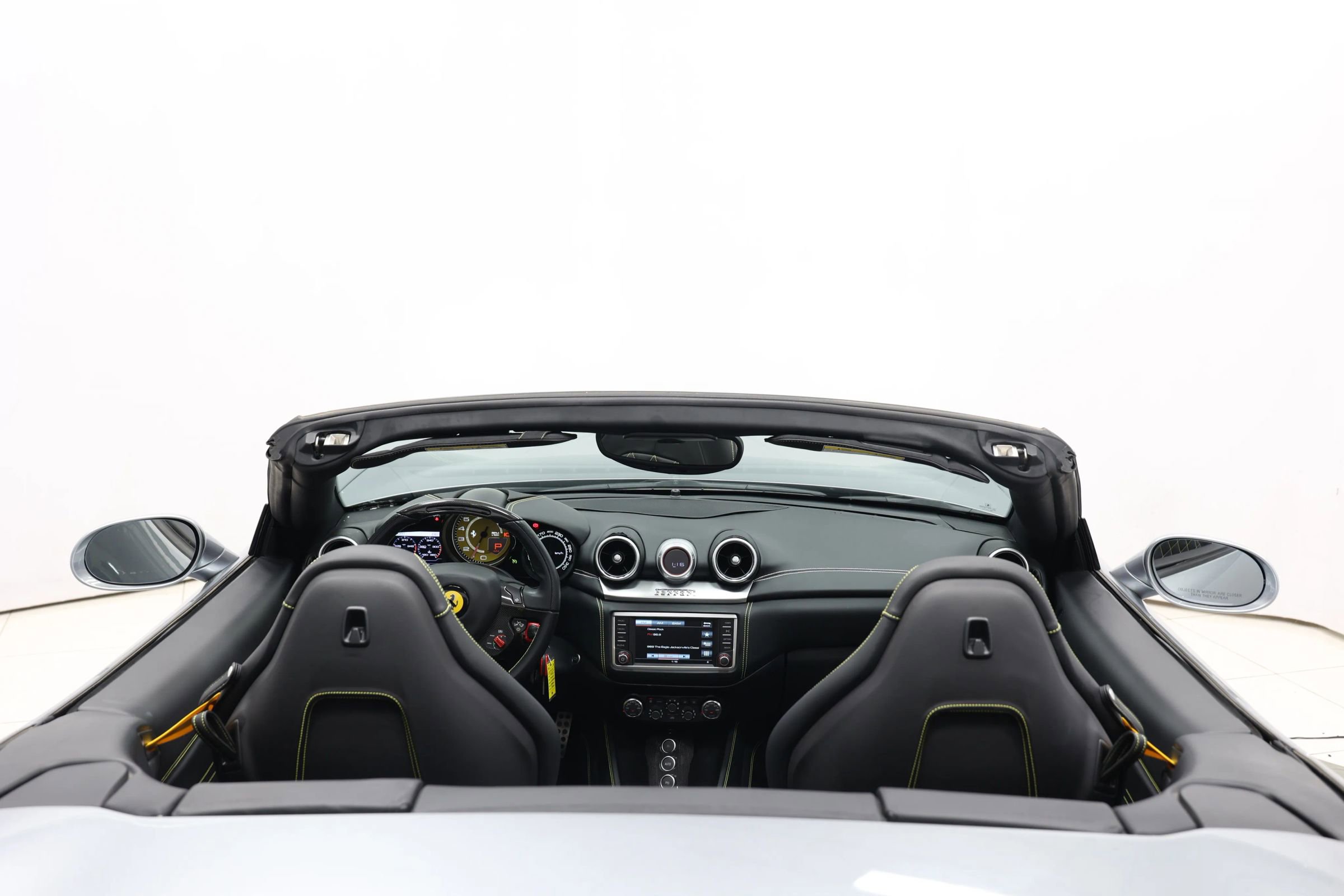 Used 2015 Ferrari California T image 62