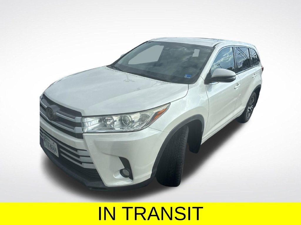 Used 2018 Toyota Highlander Plus AWD/4WD image 1