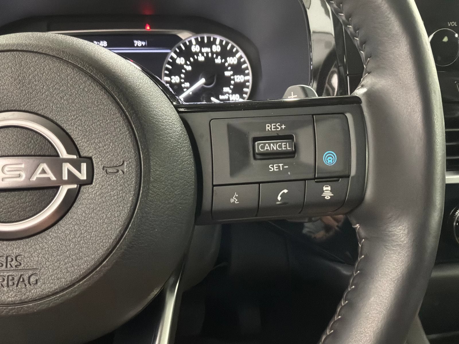 Used 2025 Nissan Pathfinder SL AWD/4WD image 19