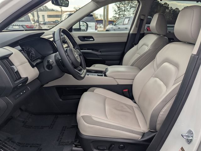 Used 2023 Nissan Pathfinder SL image 19