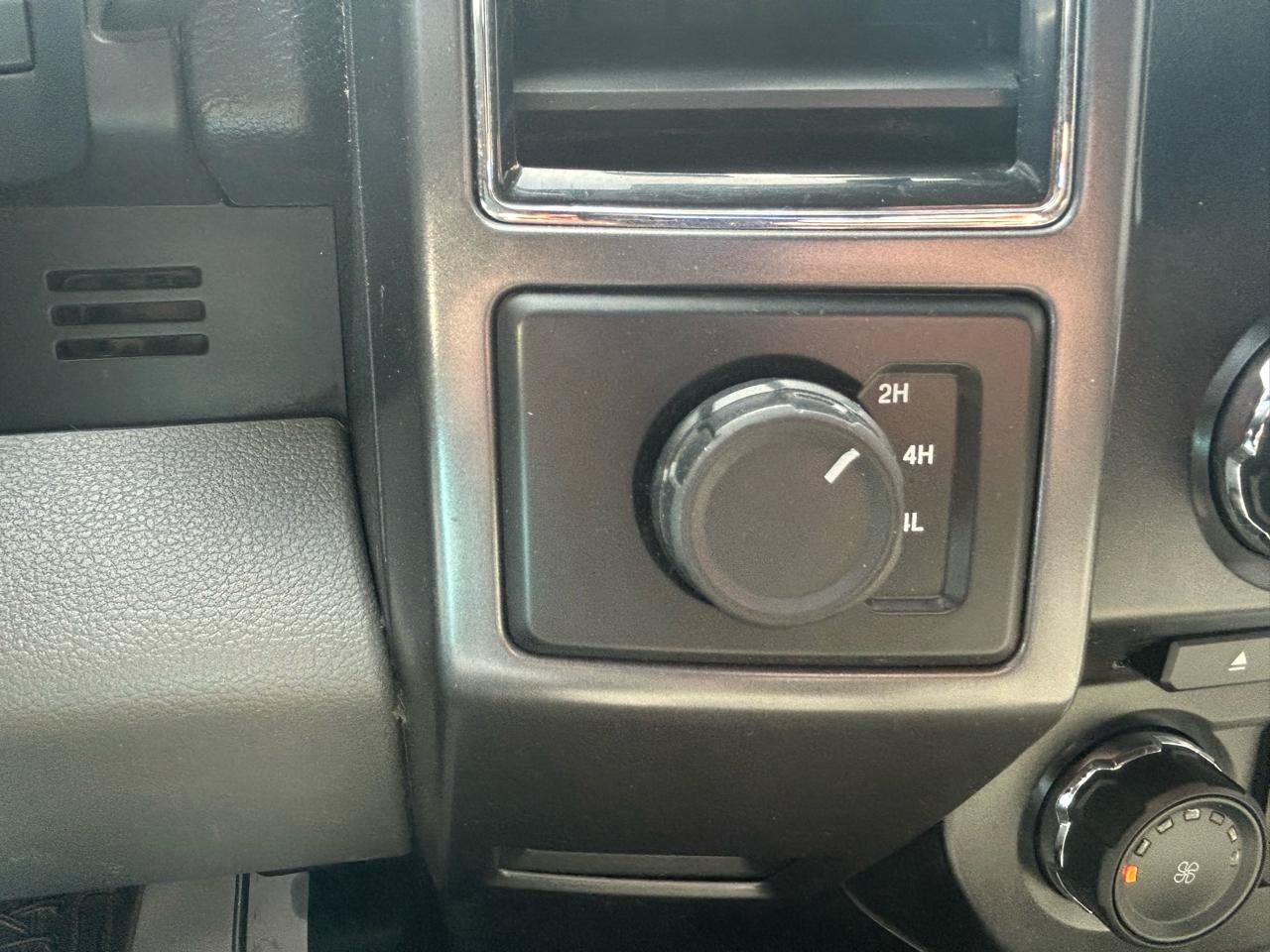 Used 2017 Ford F150 XLT AWD/4WD image 23