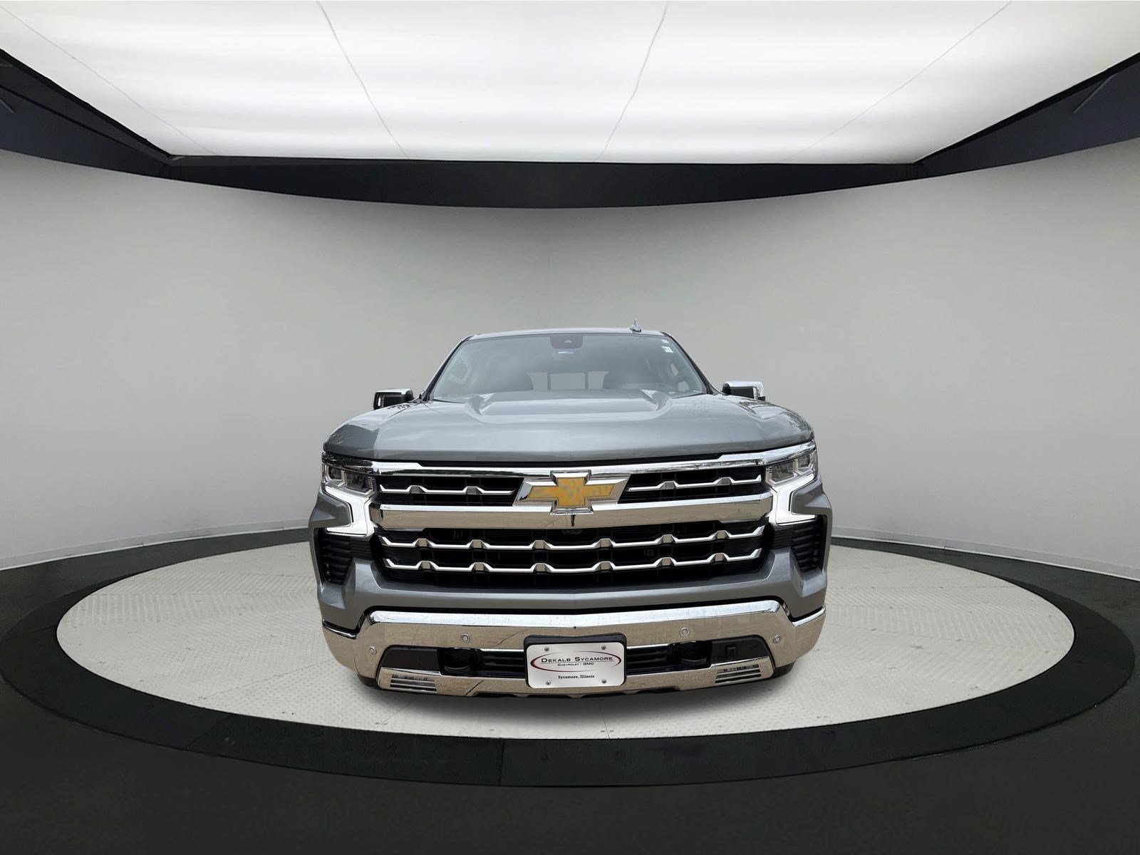 Used 2026 Chevrolet Silverado 1500 LTZ AWD/4WD image 2