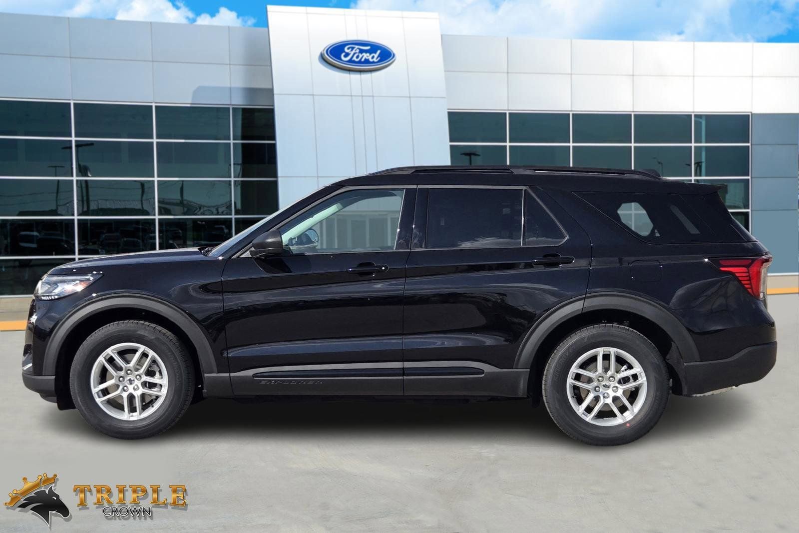 New 2026 Ford Explorer Active image 3