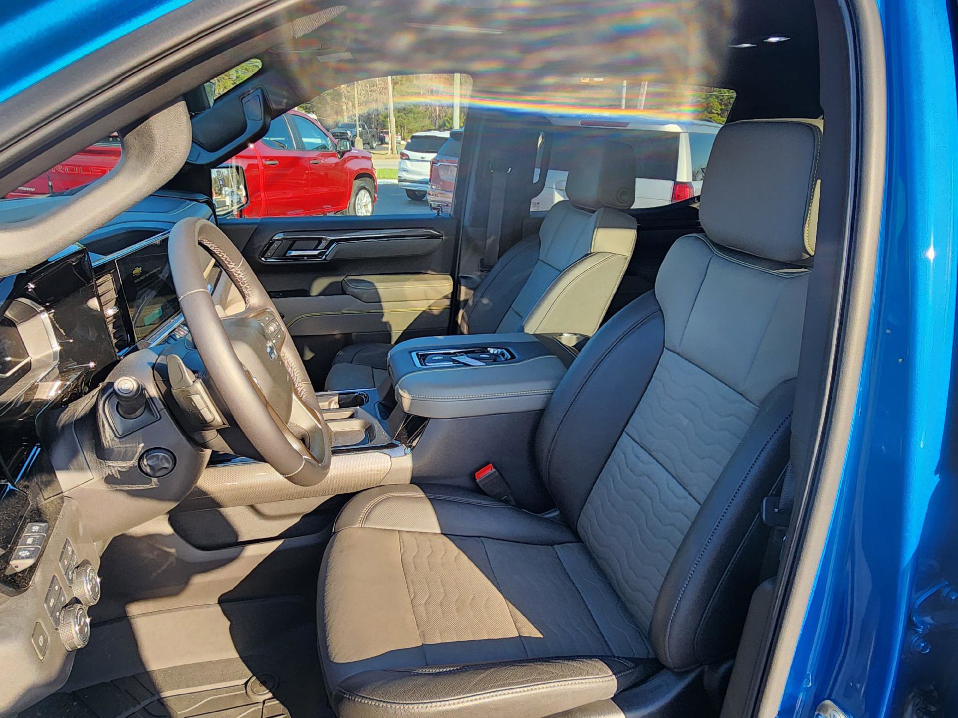 Used 2022 Chevrolet Silverado 1500 ZR2 w/ Technology Package image 9