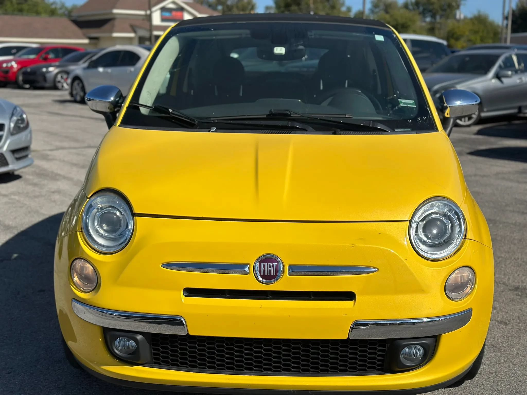 Used 2017 FIAT 500 Lounge FWD image 5