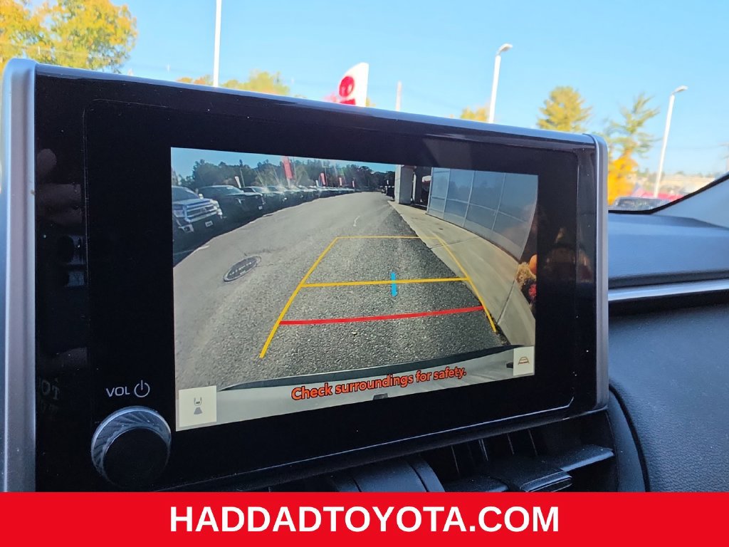 Used 2024 Toyota RAV4 LE AWD/4WD image 18