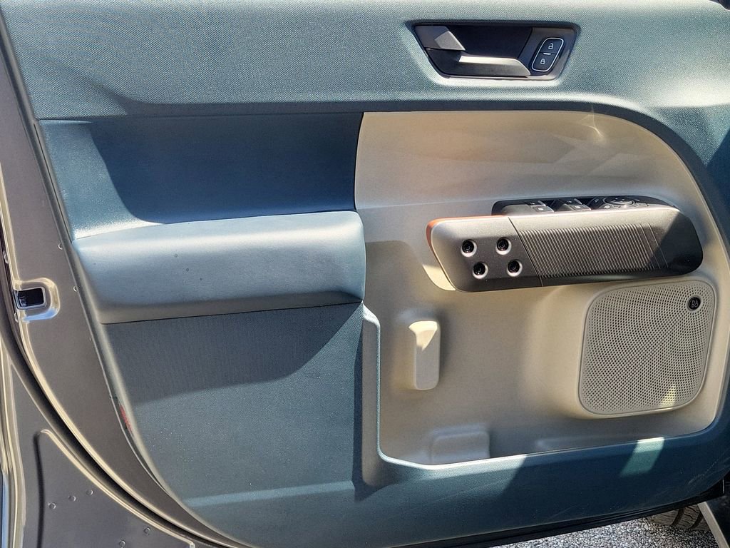 Used 2025 Ford Maverick Lariat image 26