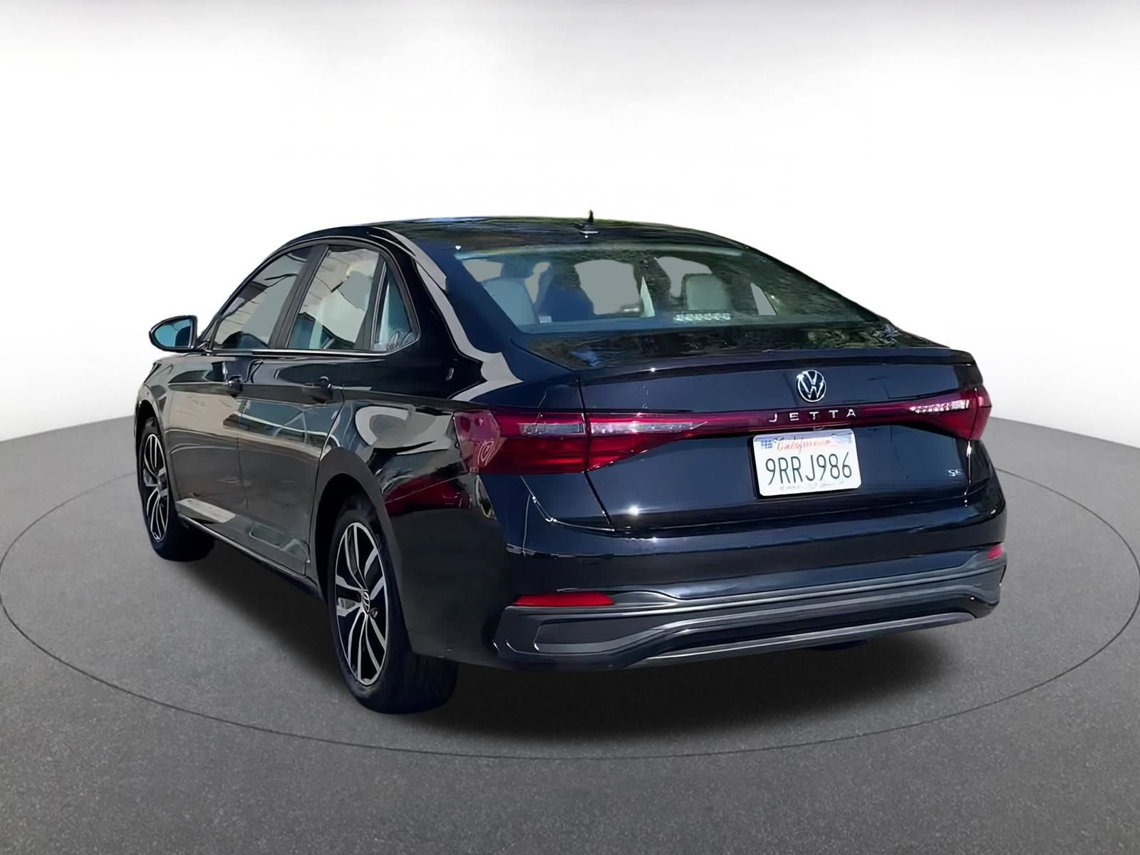 Used 2025 Volkswagen Jetta SE image 11