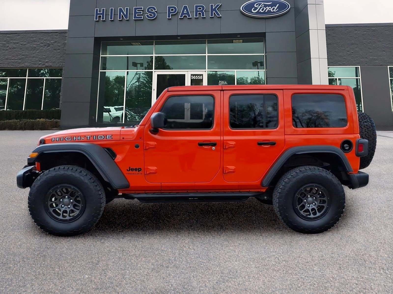 Used 2023 Jeep Wrangler Unlimited Sport AWD/4WD image 4