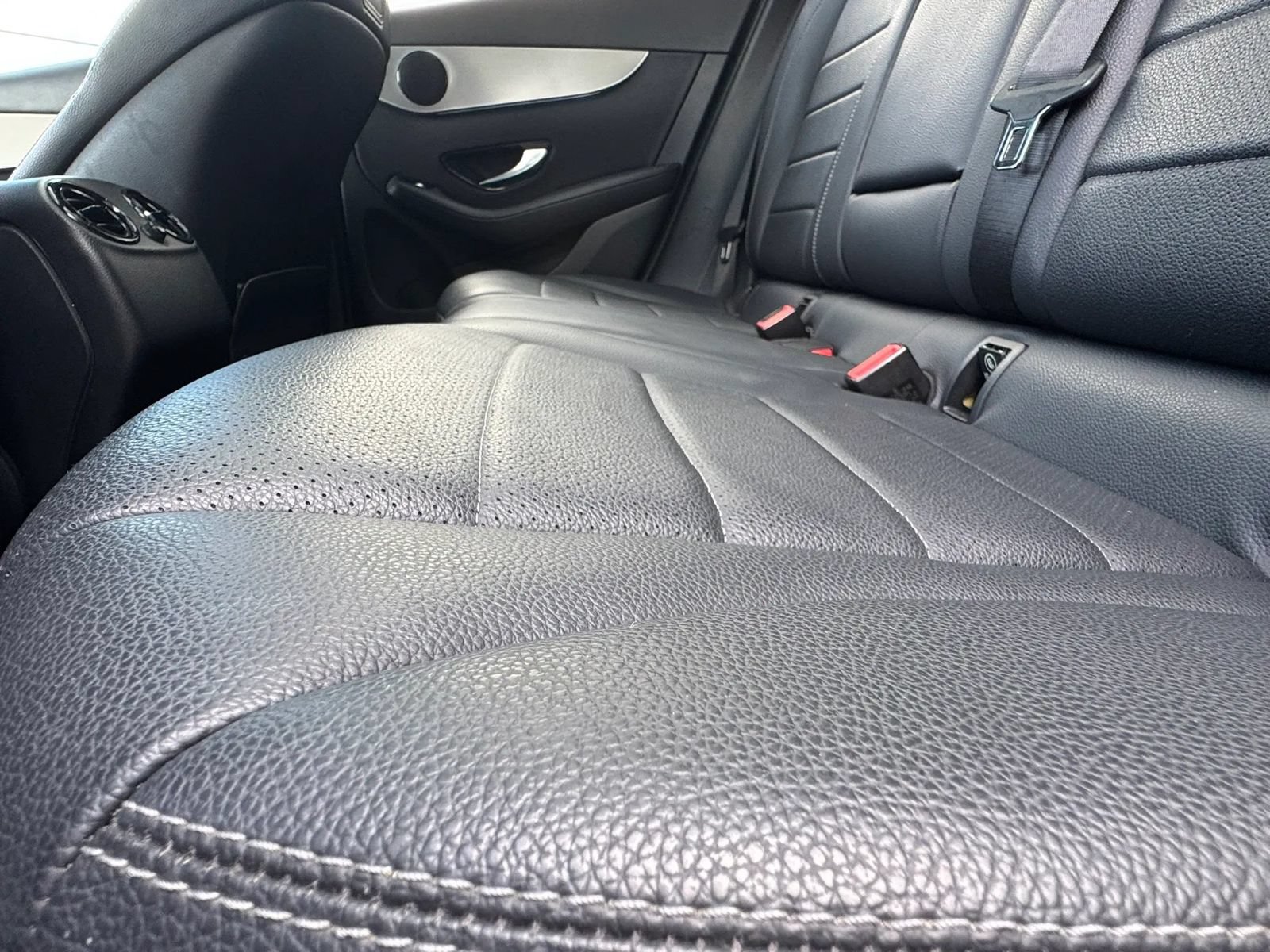 Used 2019 Mercedes-Benz GLC 300 image 40