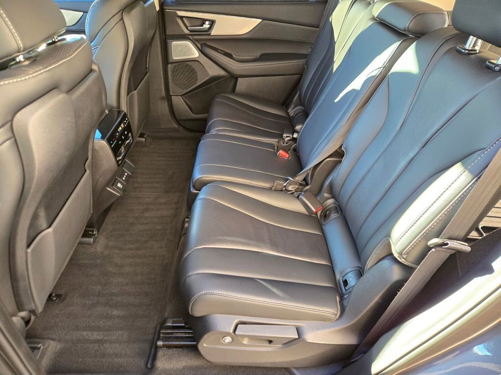 Certified 2025 Acura MDX w/ Technology Package image 13
