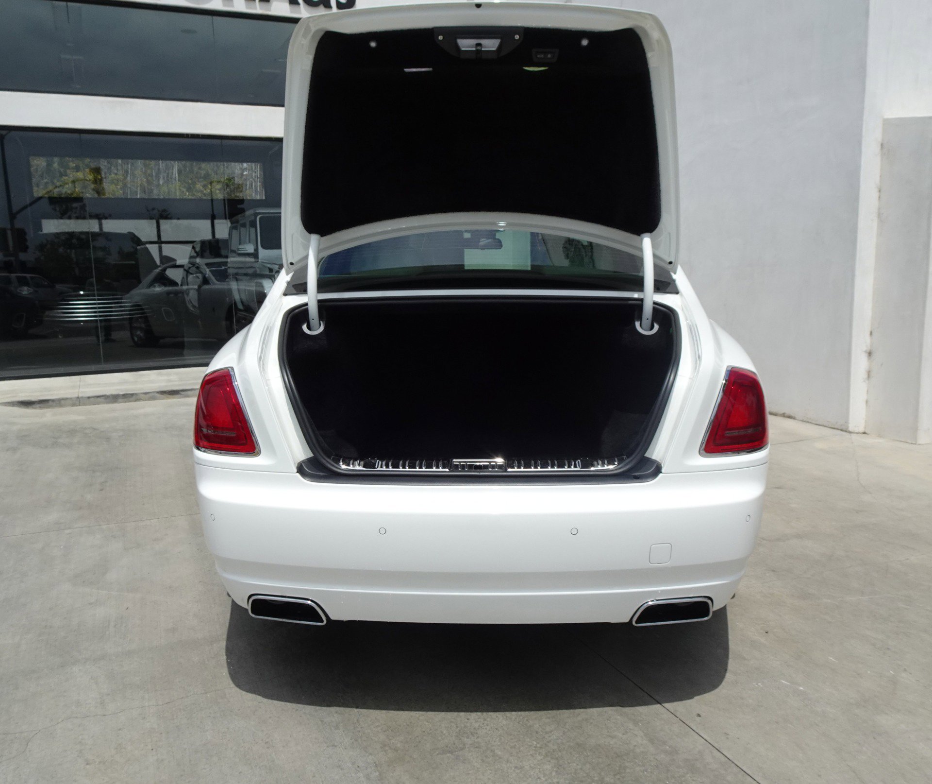 Used 2012 Rolls-Royce Ghost RWD image 6