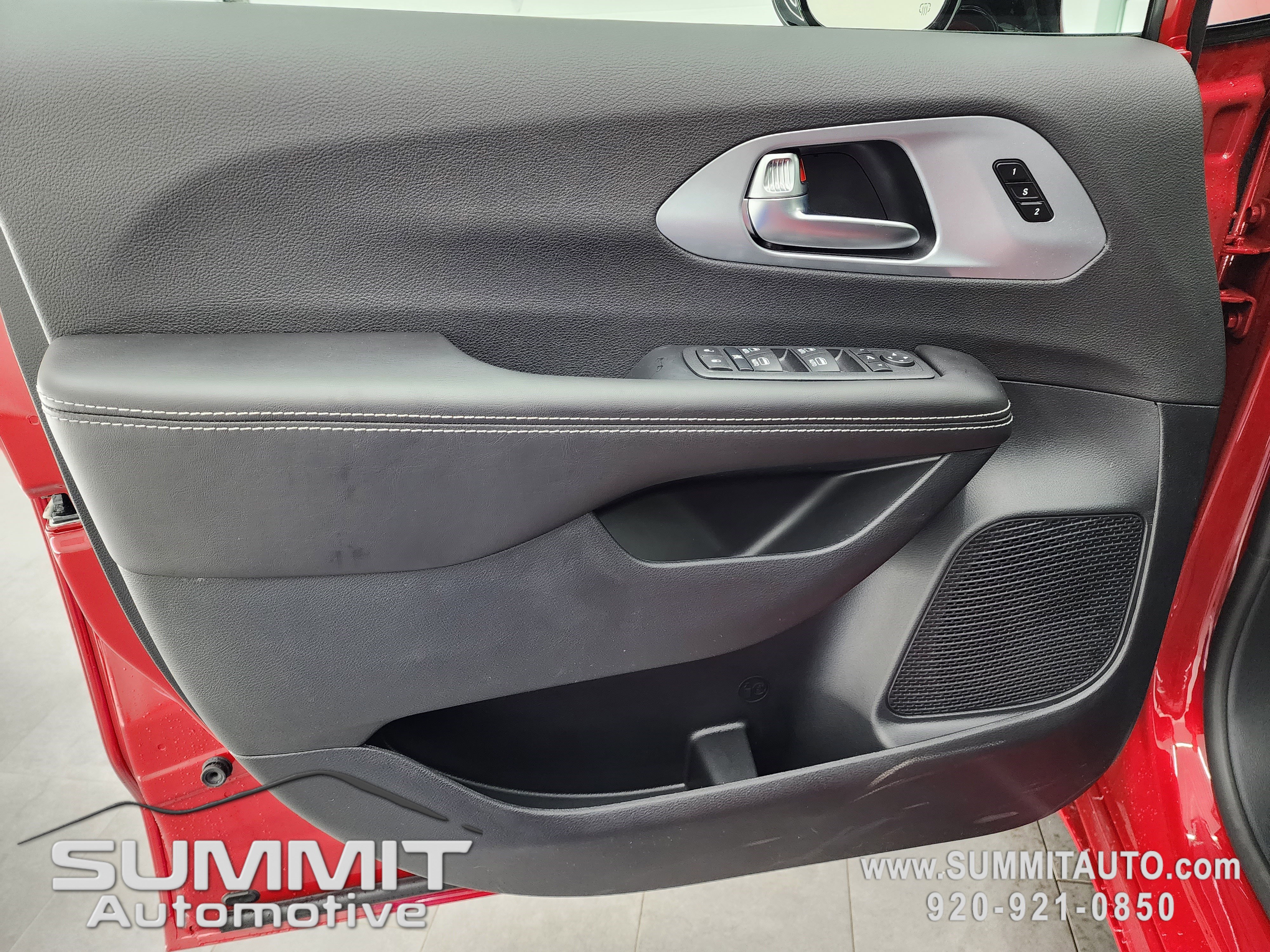 New 2026 Chrysler Pacifica Limited w/ S Appearance Package image 45