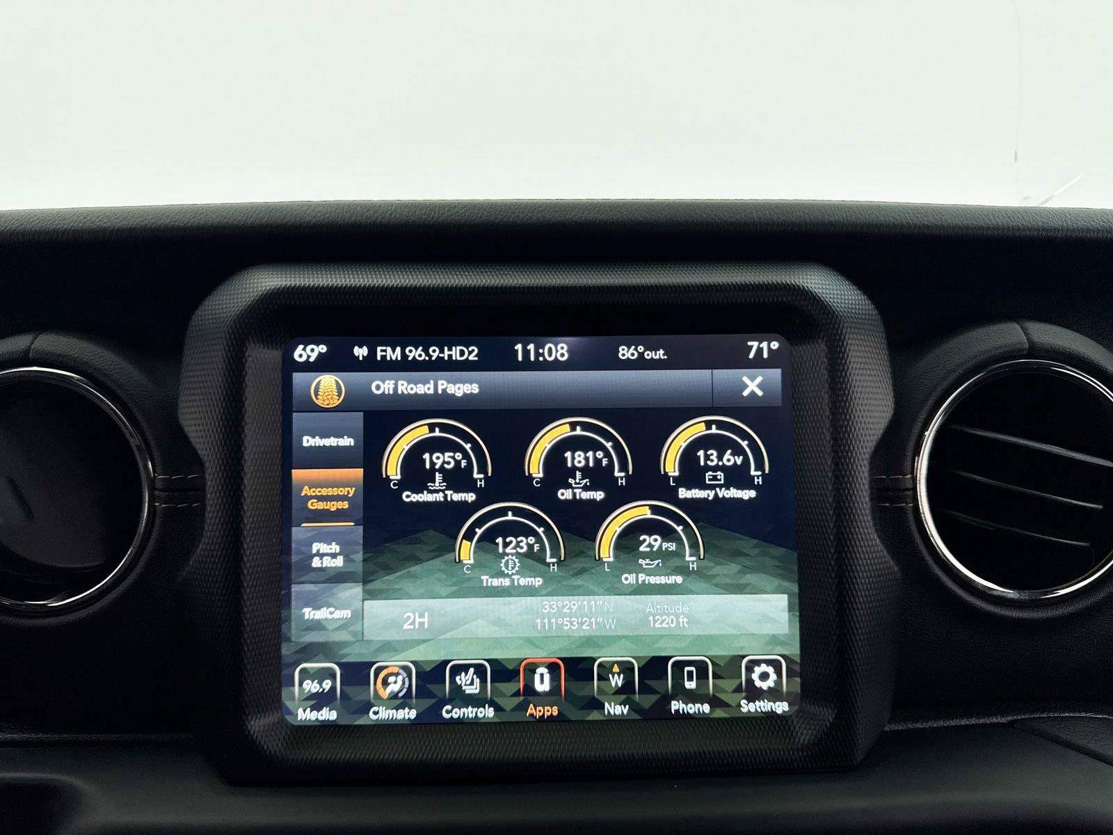 Used 2023 Jeep Gladiator Overland AWD/4WD image 10