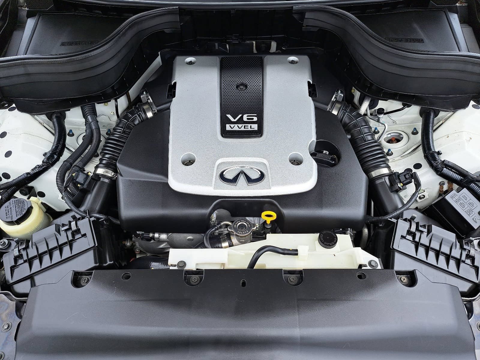 Used 2016 INFINITI QX50 2WD w/ Deluxe Touring Package image 32