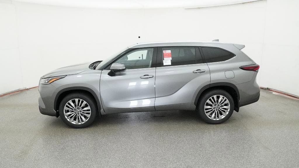 New 2026 Toyota Highlander Platinum image 9