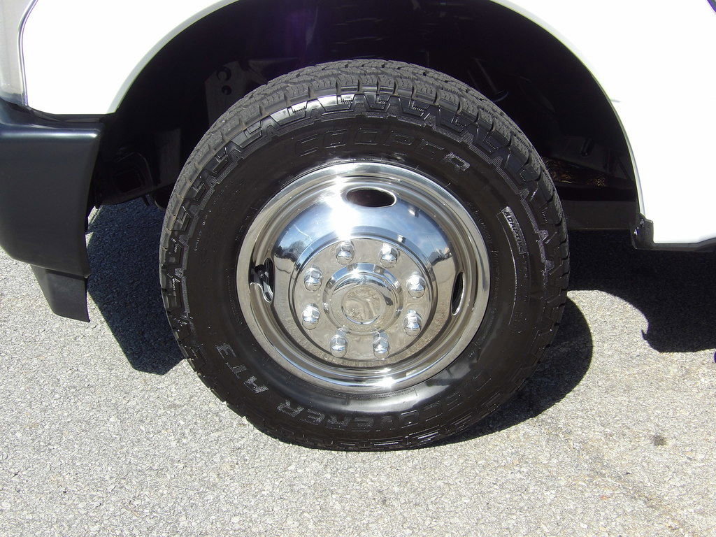 Used 2017 Ford F350 XL image 46