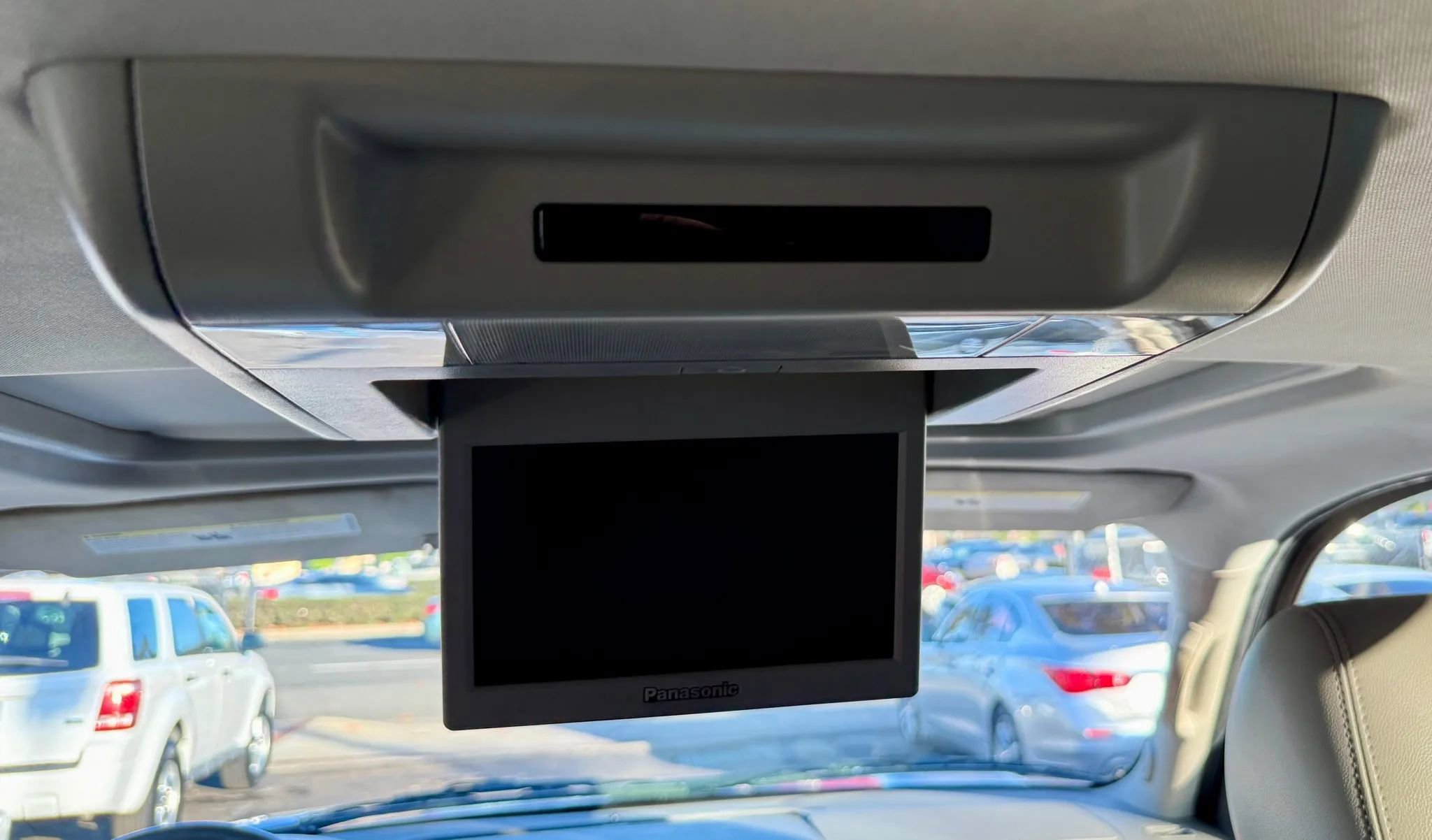 Used 2014 Chevrolet Suburban LT w/ Luxury Package image 15