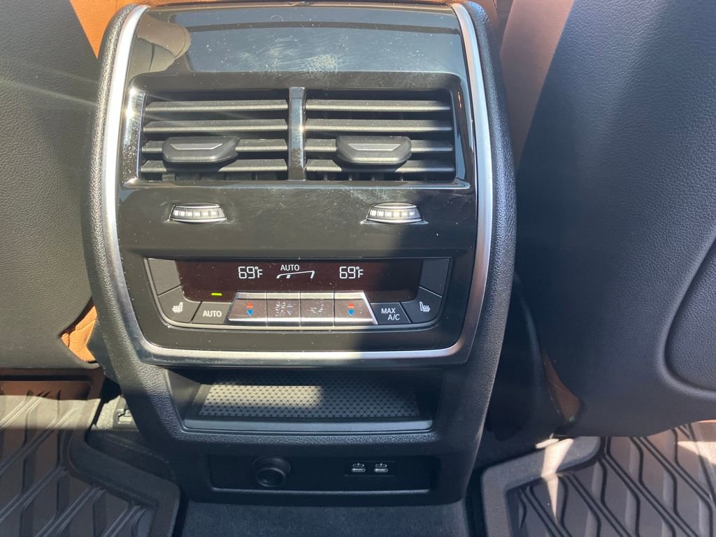 Used 2026 BMW X7 xDrive40i image 39