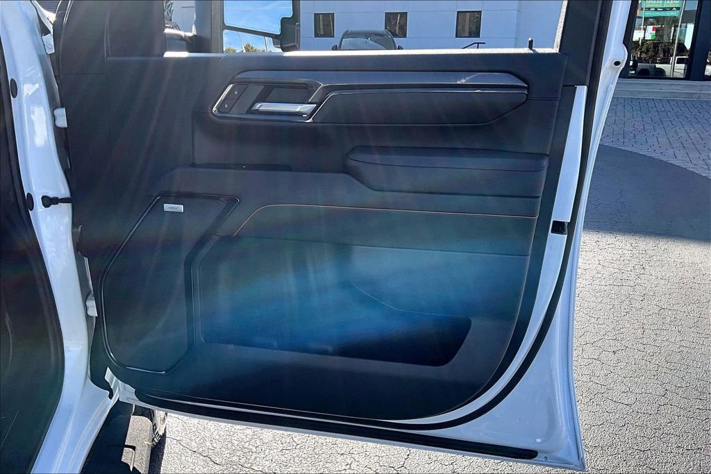 Used 2025 GMC Sierra 2500 AT4 w/ AT4 Premium Plus Package image 27