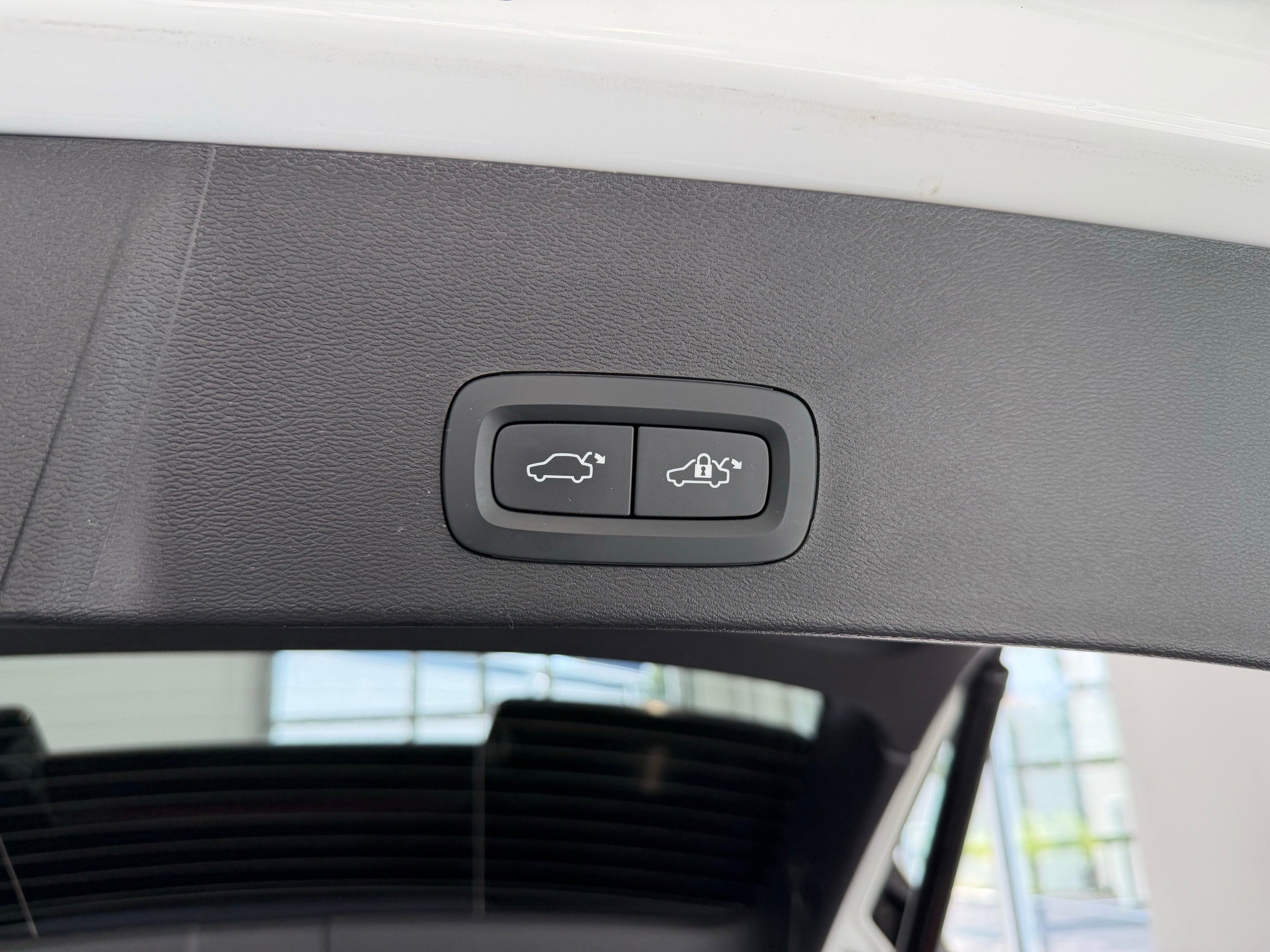 Certified 2023 Volvo XC40 B5 Core w/ Convenience Package AWD/4WD image 25