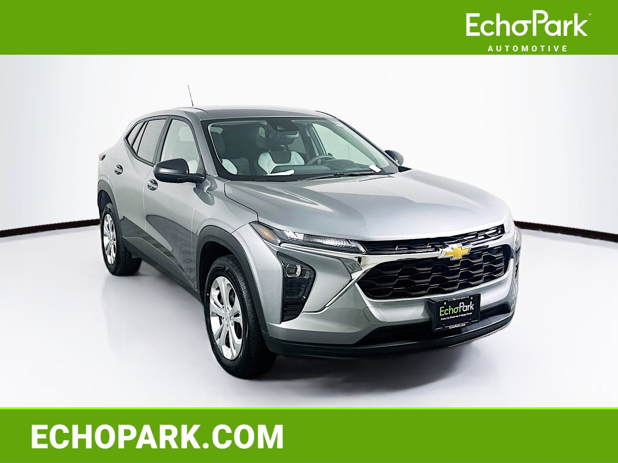 Used 2025 Chevrolet Trax LS