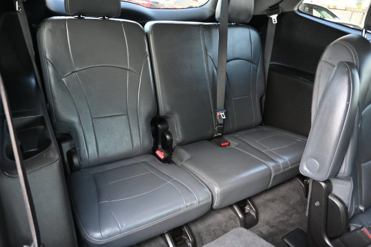 Used 2018 Buick Enclave Essence FWD image 15