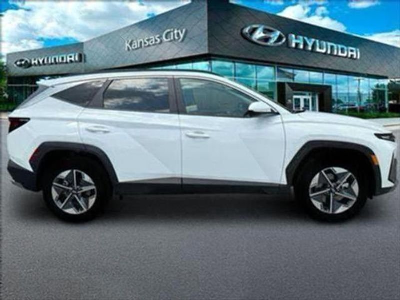 Used 2025 Hyundai Tucson SEL image 12