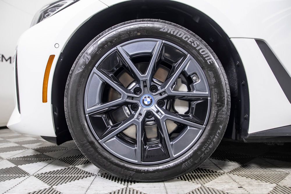 Used 2023 BMW i4 eDrive35 w/ Premium Package RWD image 37
