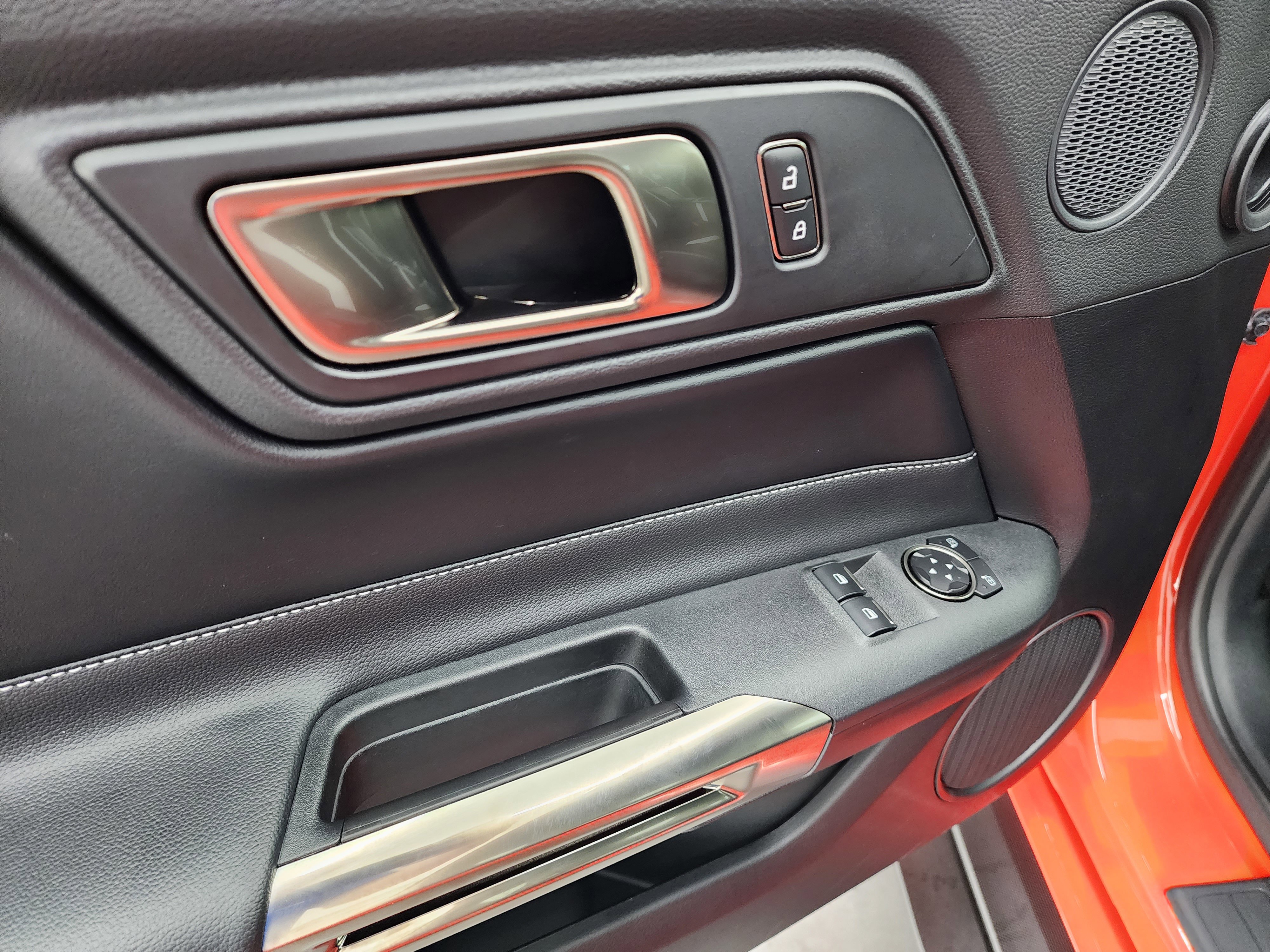 Used 2022 Ford Mustang Shelby GT500 w/ Technology Package image 34