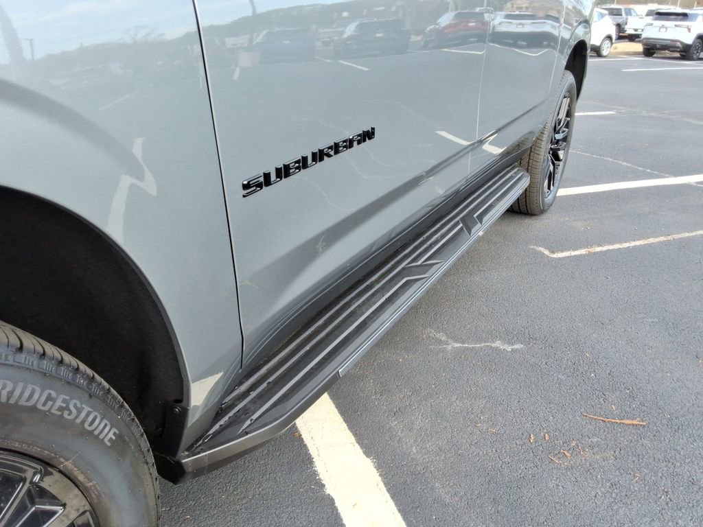 New 2026 Chevrolet Suburban Premier image 11