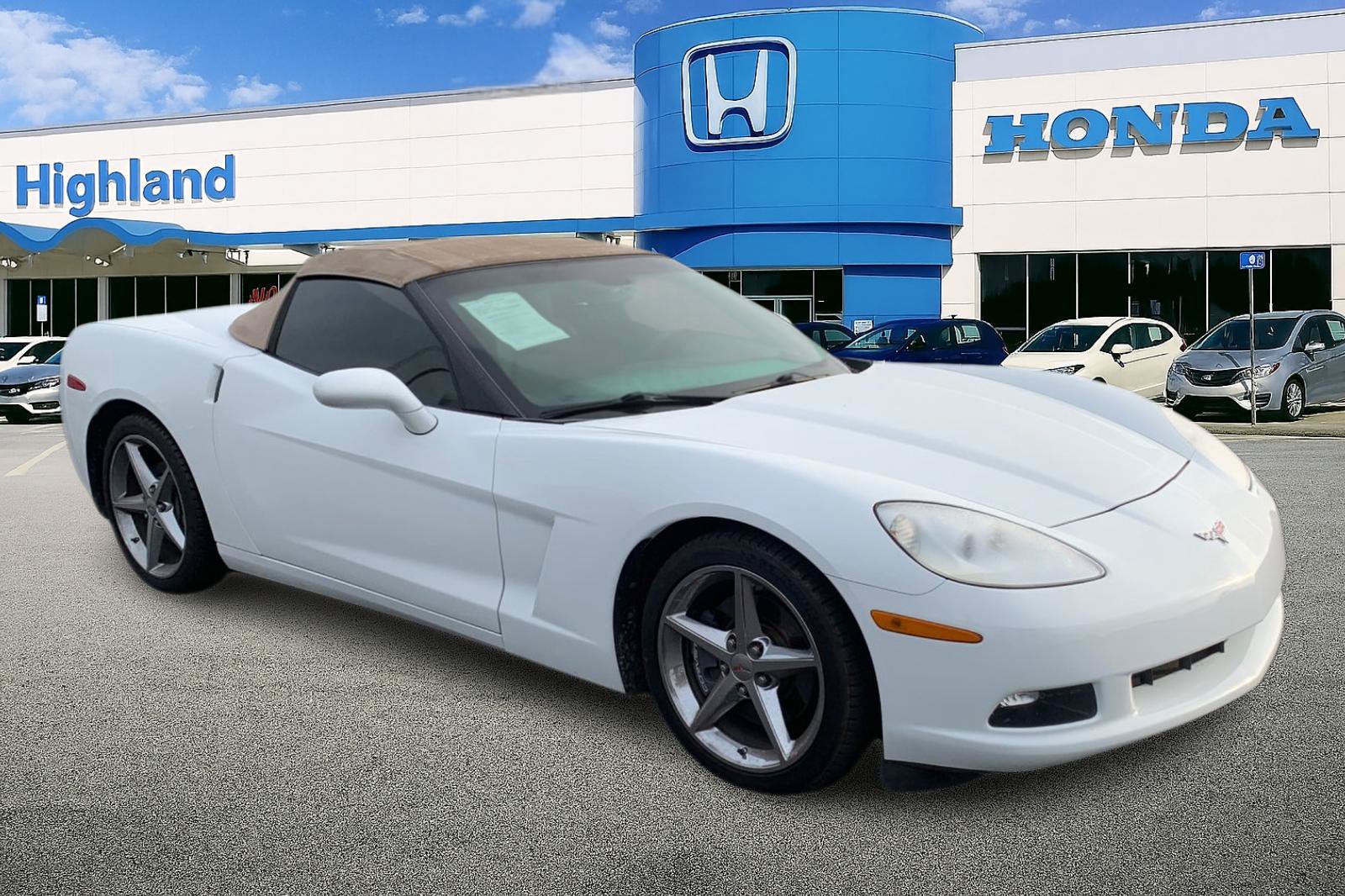 Used 2013 Chevrolet Corvette Convertible w/ 2LT Preferred Equipment Group RWD image 7