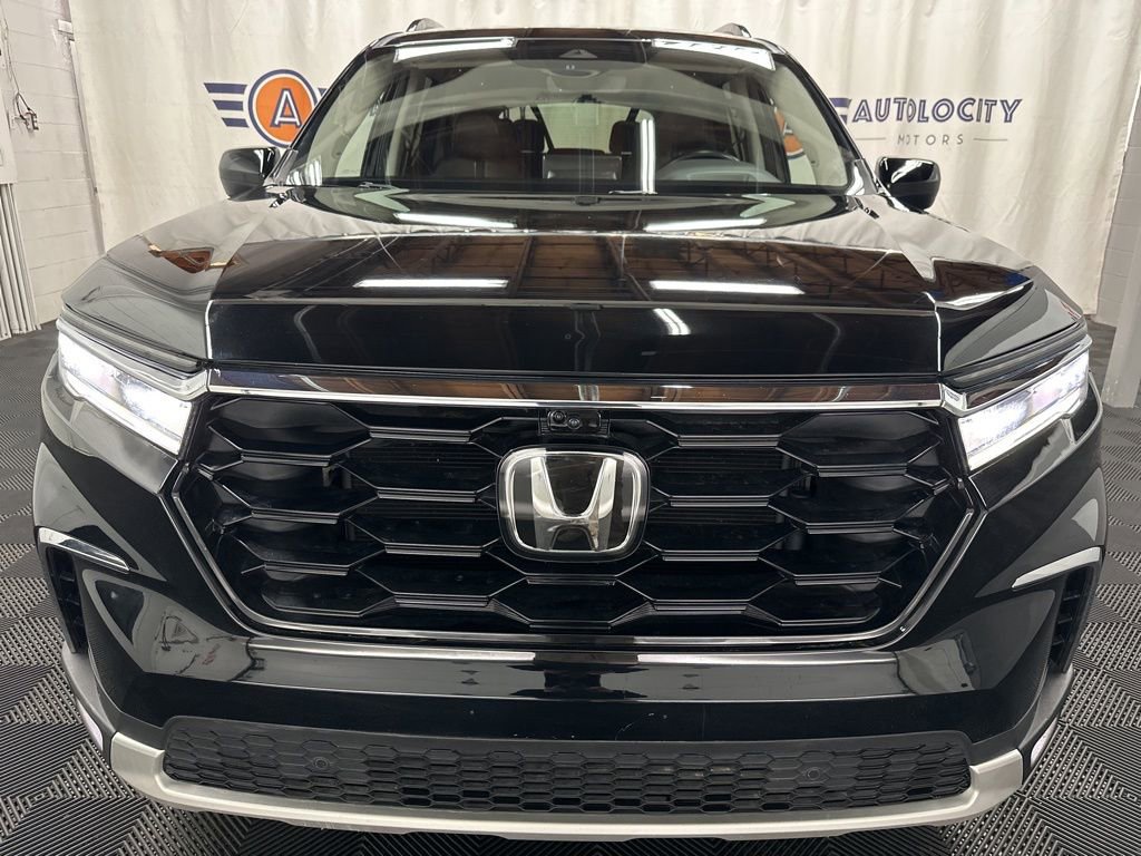 Used 2024 Honda Pilot Elite image 3