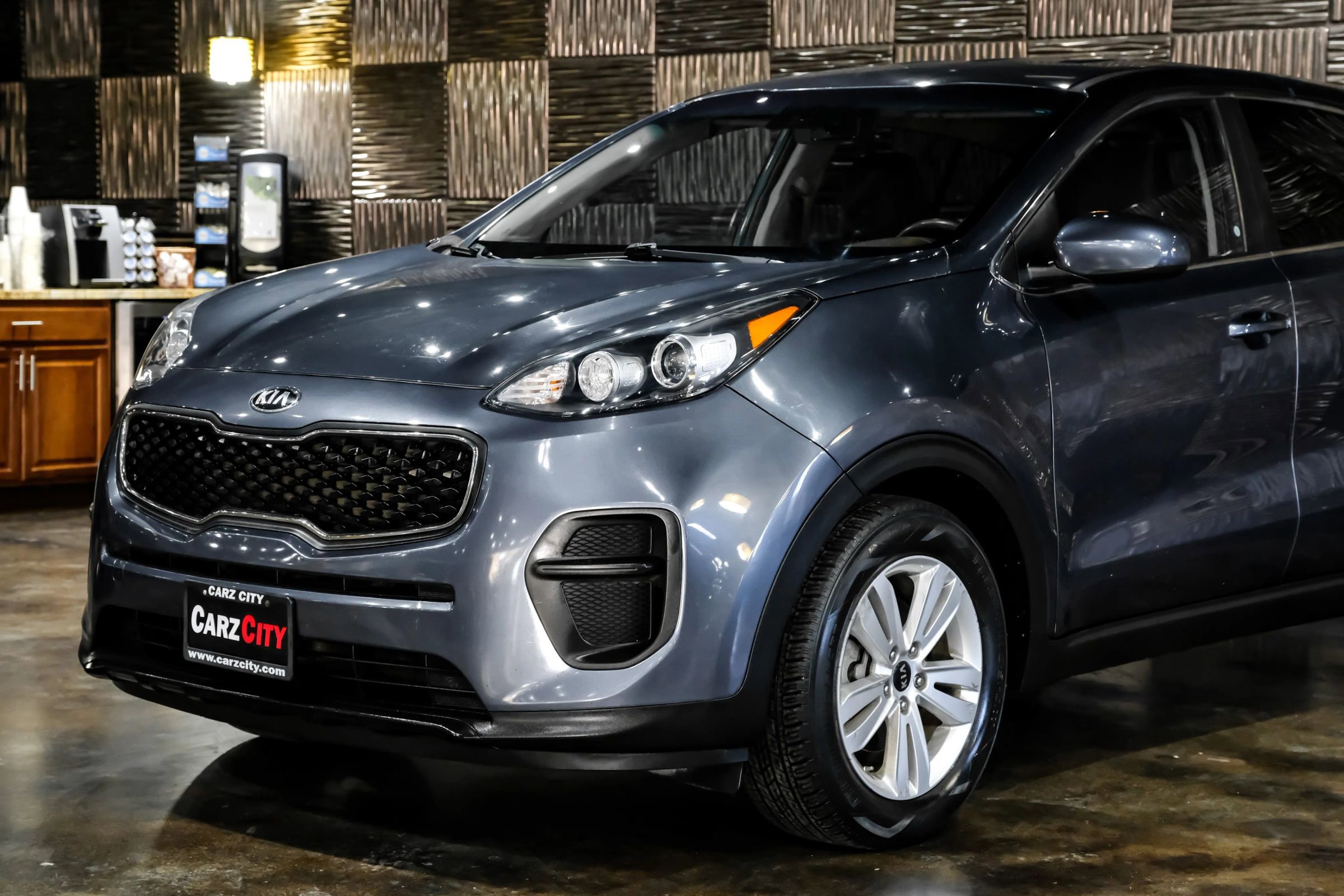 Used 2018 Kia Sportage LX FWD image 8