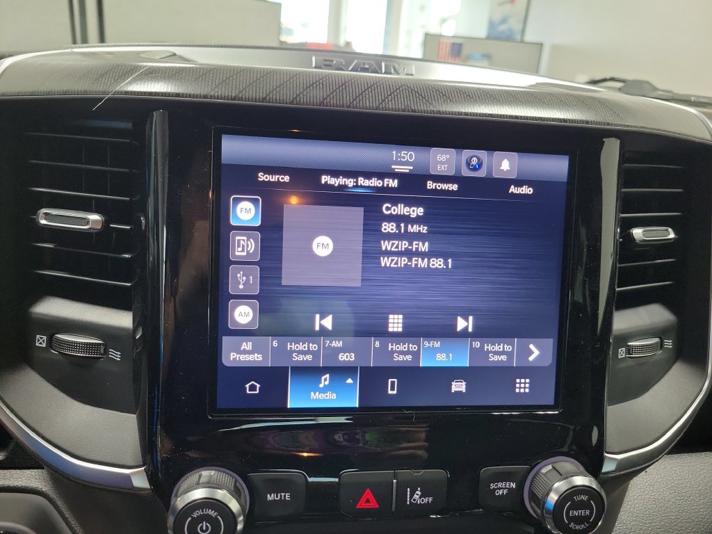 New 2026 RAM 1500 Big Horn AWD/4WD image 16
