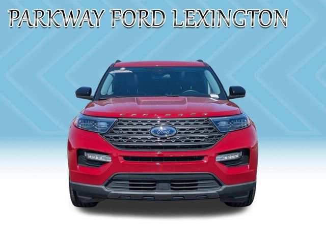Used 2022 Ford Explorer XLT w/ Equipment Group 202A image 2