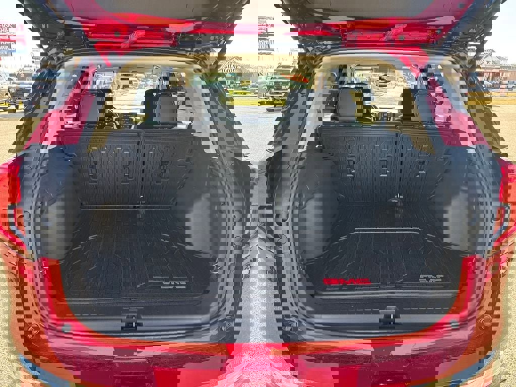 Used 2024 GMC Terrain Denali w/ Denali Premium Package image 7