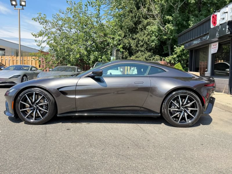 Used 2019 Aston Martin V8 Vantage Coupe RWD image 9