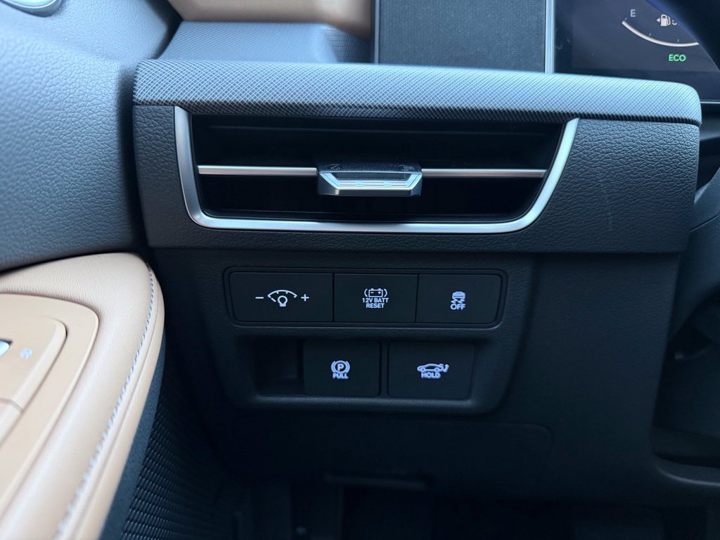 Certified 2024 Hyundai Sonata Limited FWD image 12
