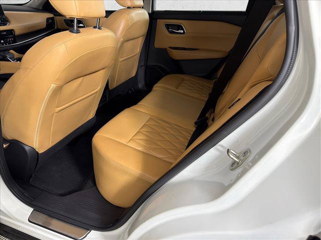 Used 2021 Nissan Rogue Platinum FWD image 23