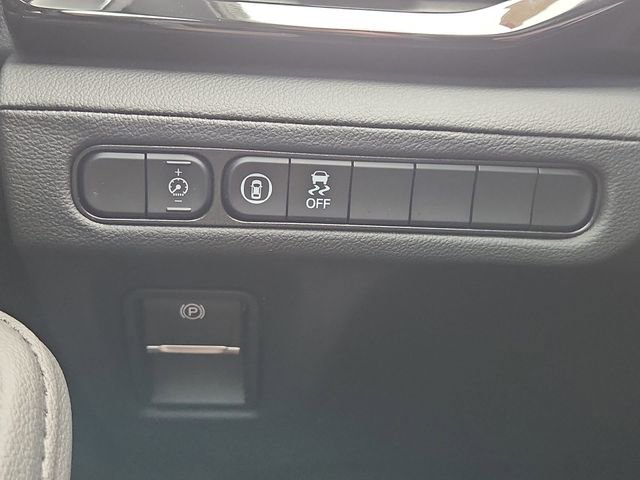 Used 2025 Acura MDX FWD image 17